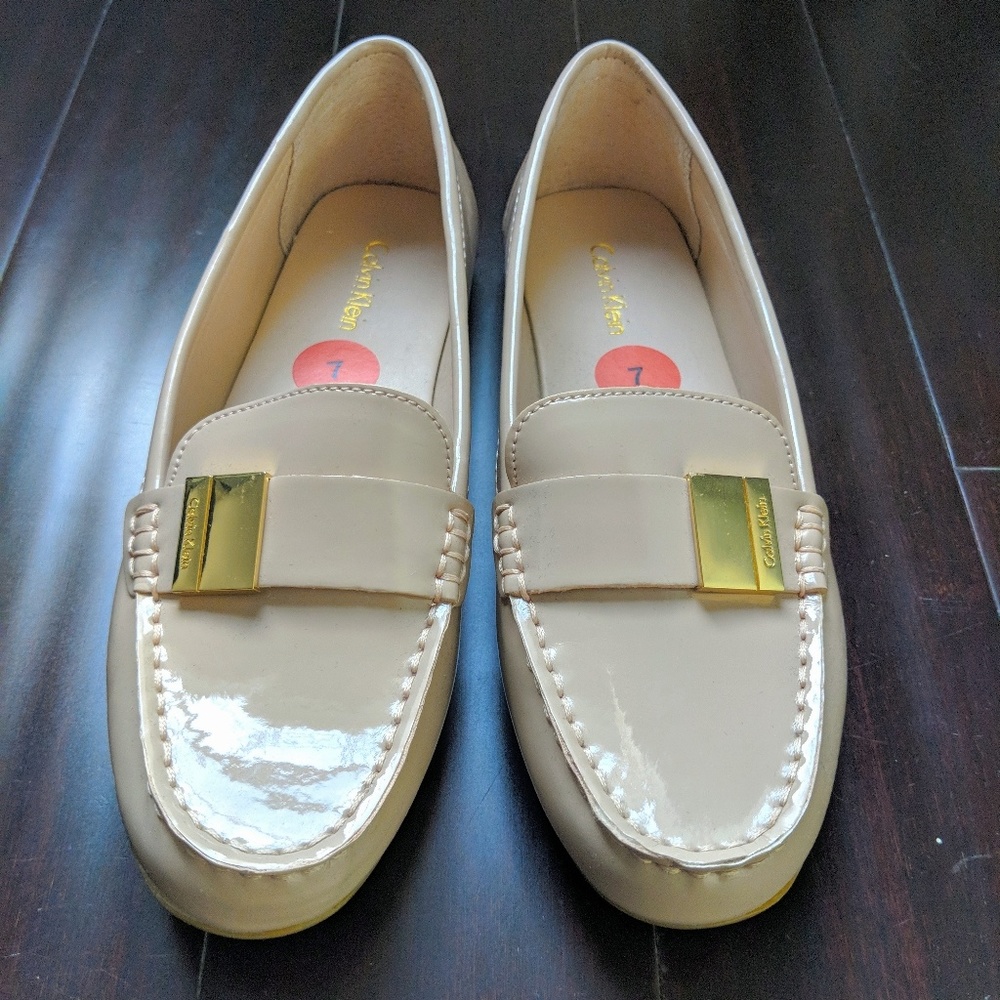 NWOT Calvin Klein Nude flats Sz 7